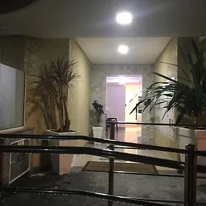 Apartamento Em Meia Apartamento
